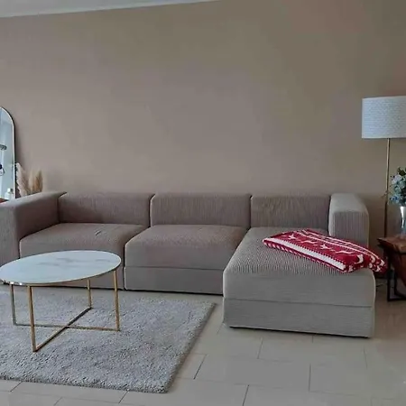 2 At The Train + Parking Space + Smart Tv * Sankt Augustin
