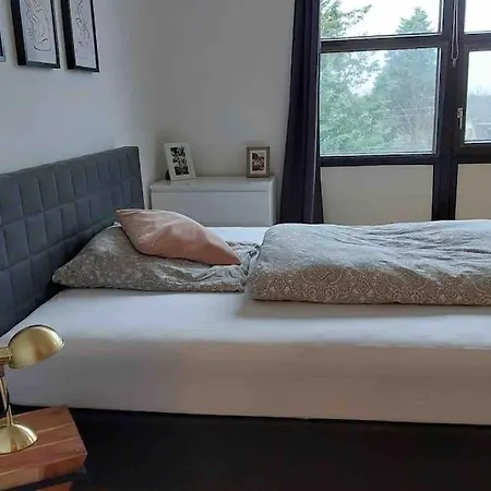 2 At The Train + Parking Space + Smart Tv Sankt Augustin