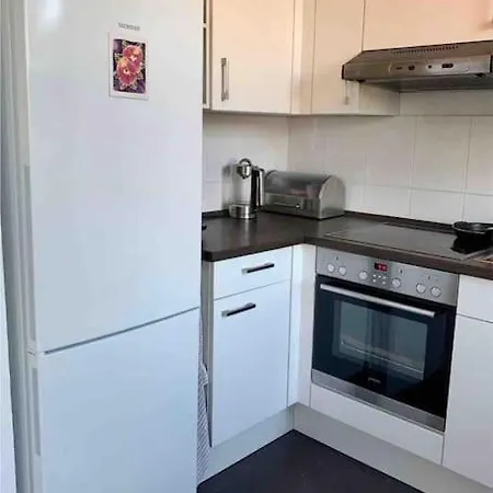 2 At The Train + Parking Space + Smart Tv * Sankt Augustin
